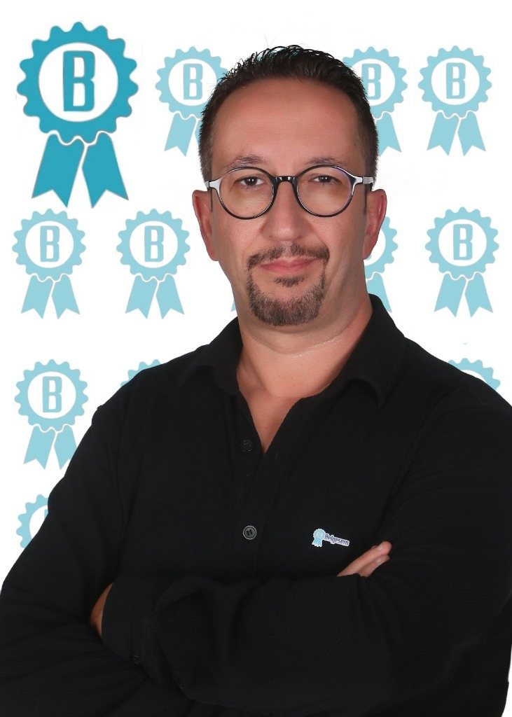 Tolga Ar
